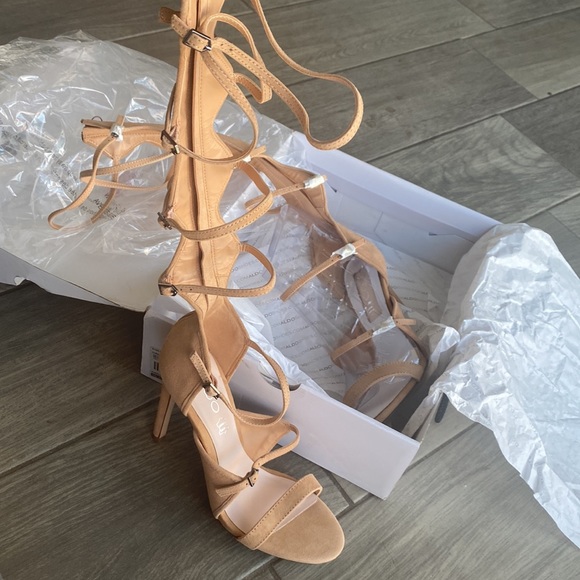 Gladiator Tan Suede ALDO Heals. Size 6.5. Never worn. - Picture 3 of 5